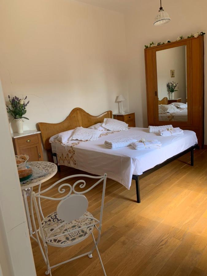 Apartamento La Stanza Di Caterina Villalfonsina Exterior foto